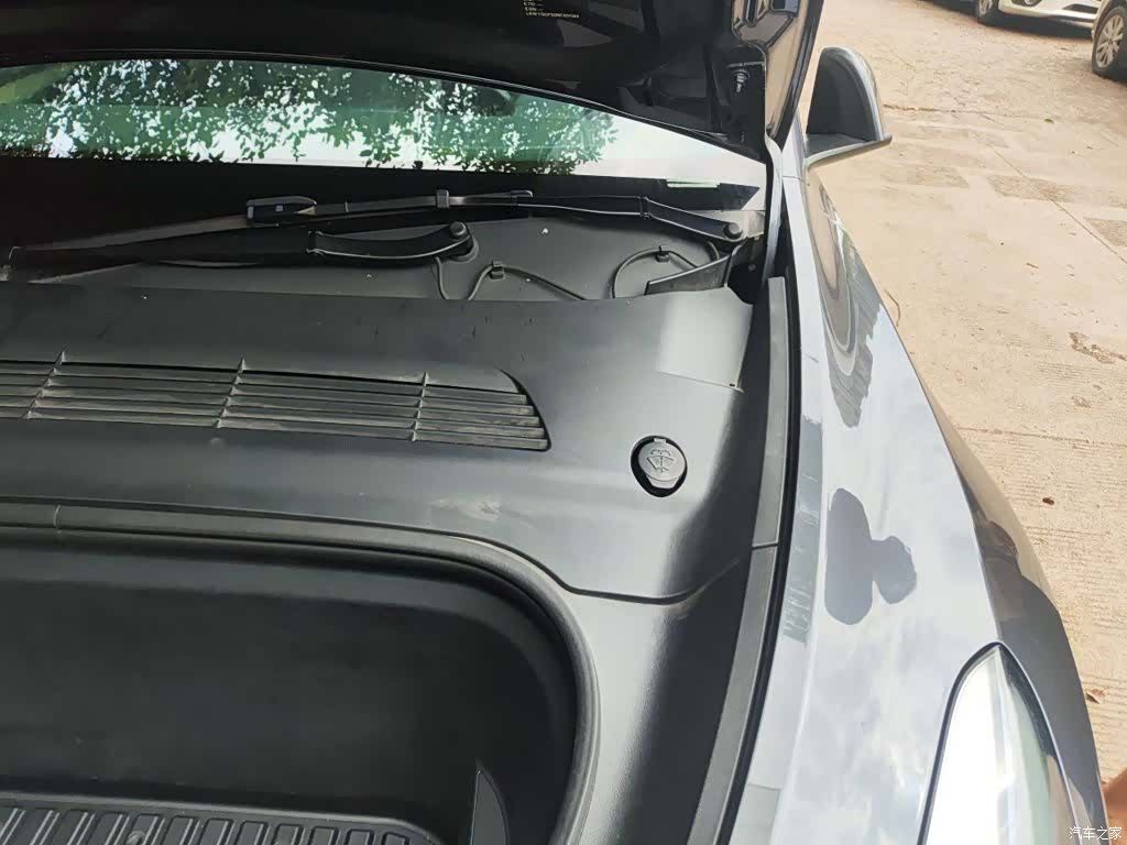 Tesla Model Y, 2022 24