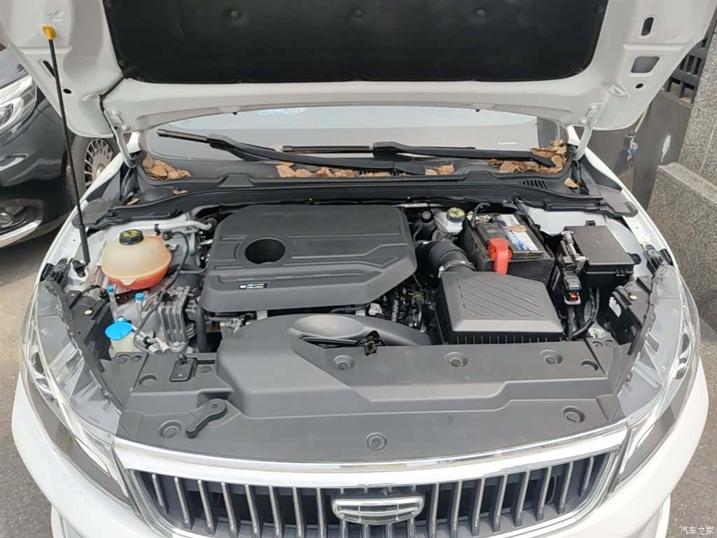 Geely Emgrand, 2021 16