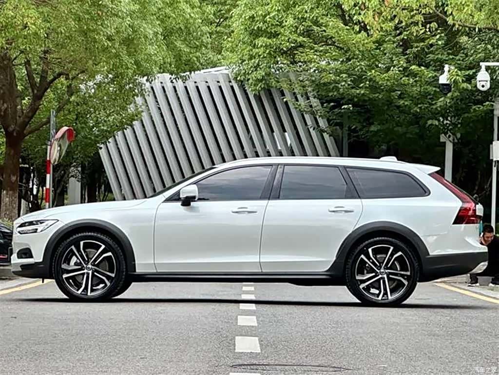 Volvo V90, 2021 3