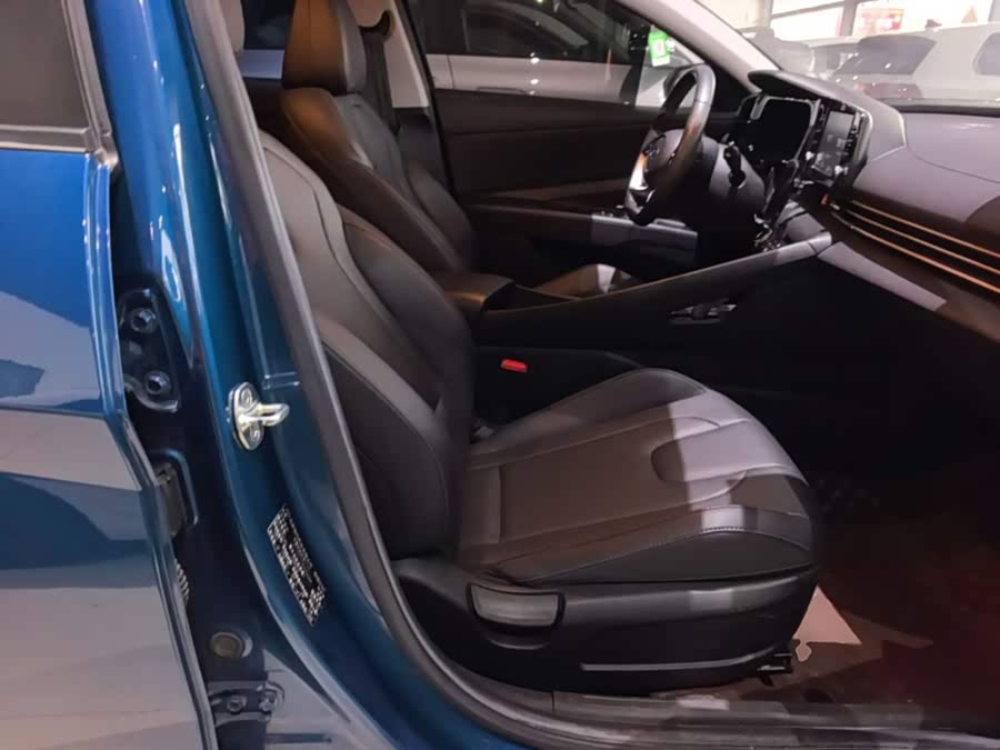 Hyundai Elantra 2021, фото 24