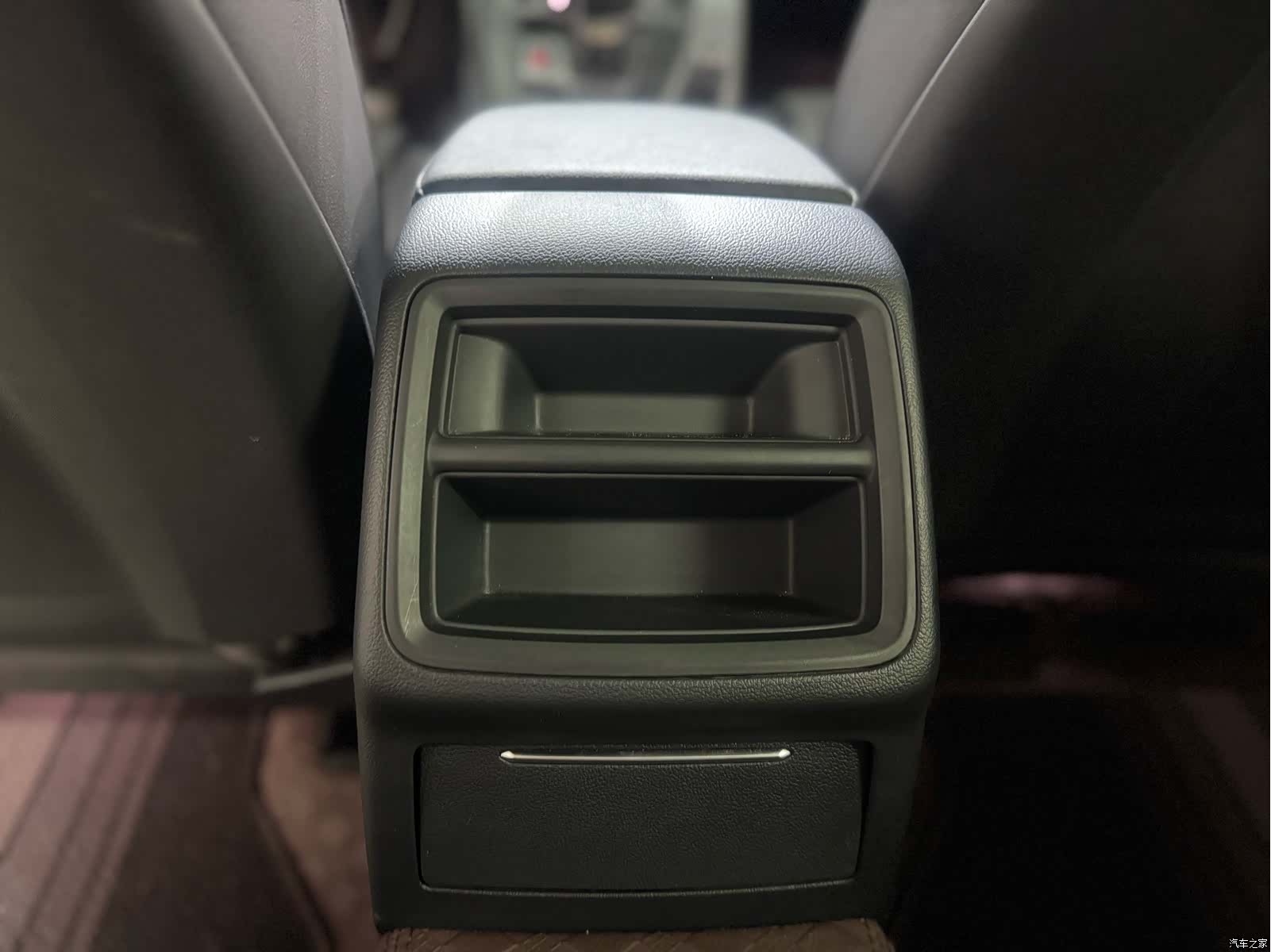 Audi A4L, 2020 9