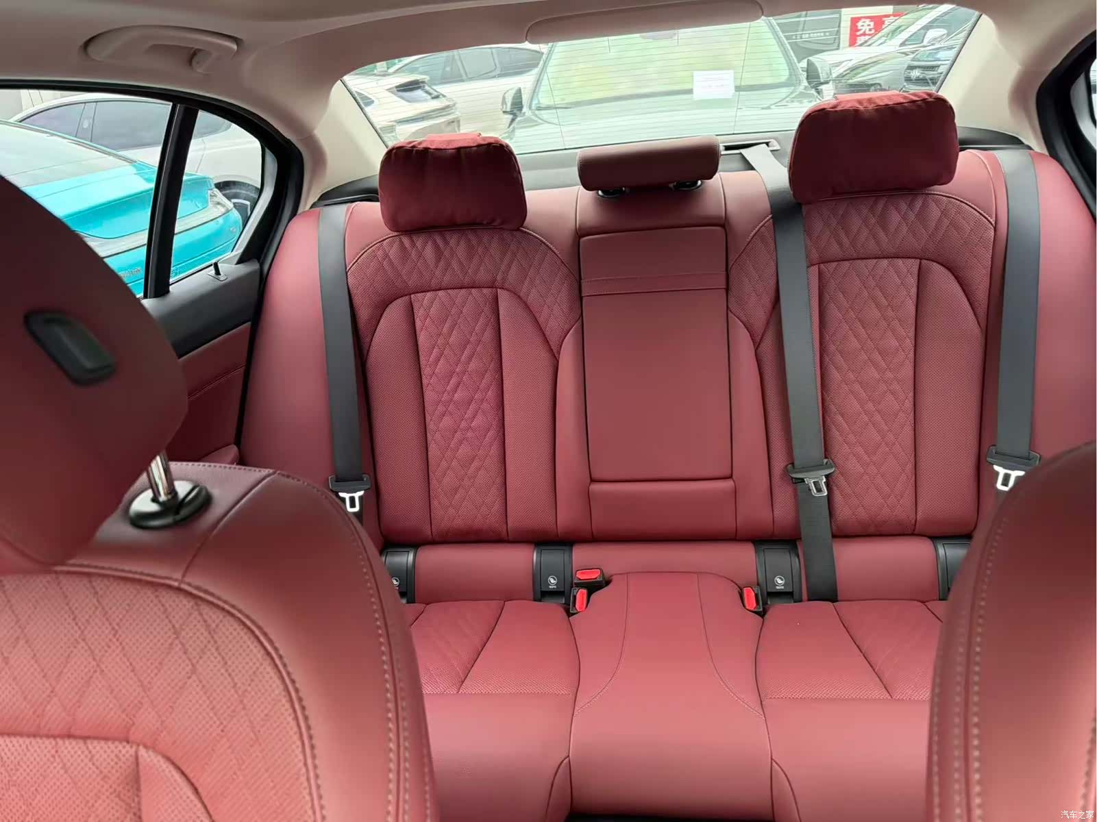 BMW i3, 2024 все фото