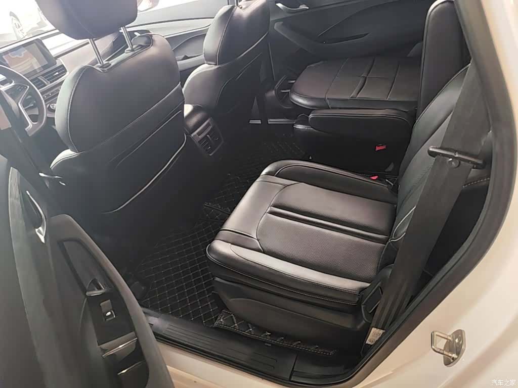 Wuling 360, 2018 17