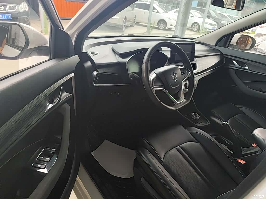 Wuling 360, 2018 16