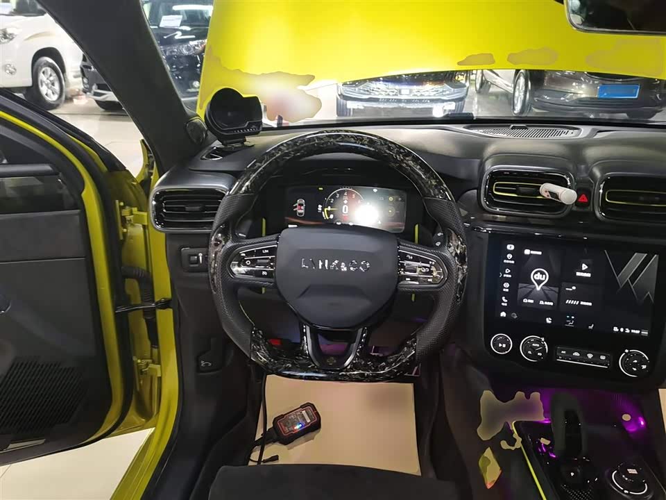 Lynk & Co 03 Lynk & Co 03