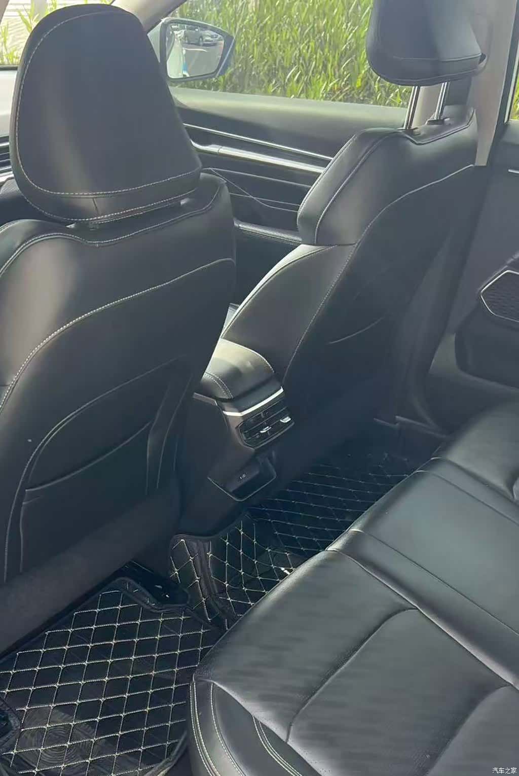 Geely Emgrand, 2021 13