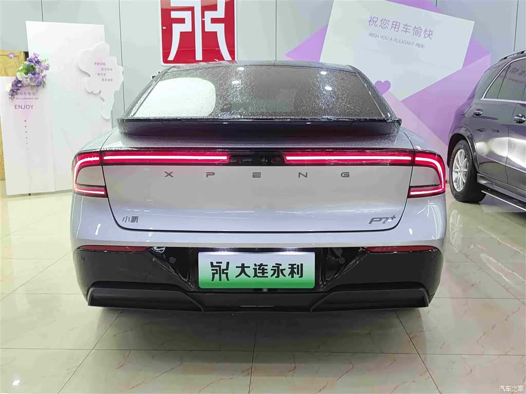 Xpeng P7, 2025 все фото