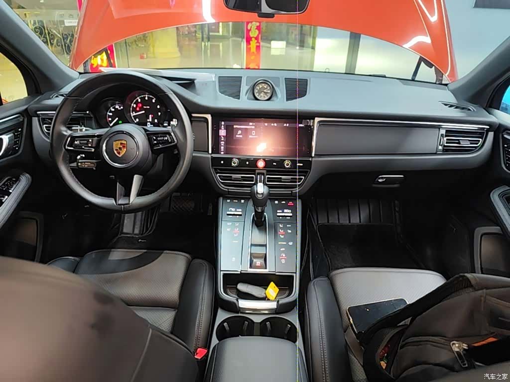 Porsche Macan, 2024 10