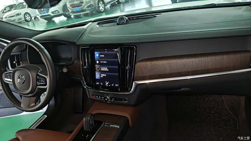 Volvo V90, 2021 4