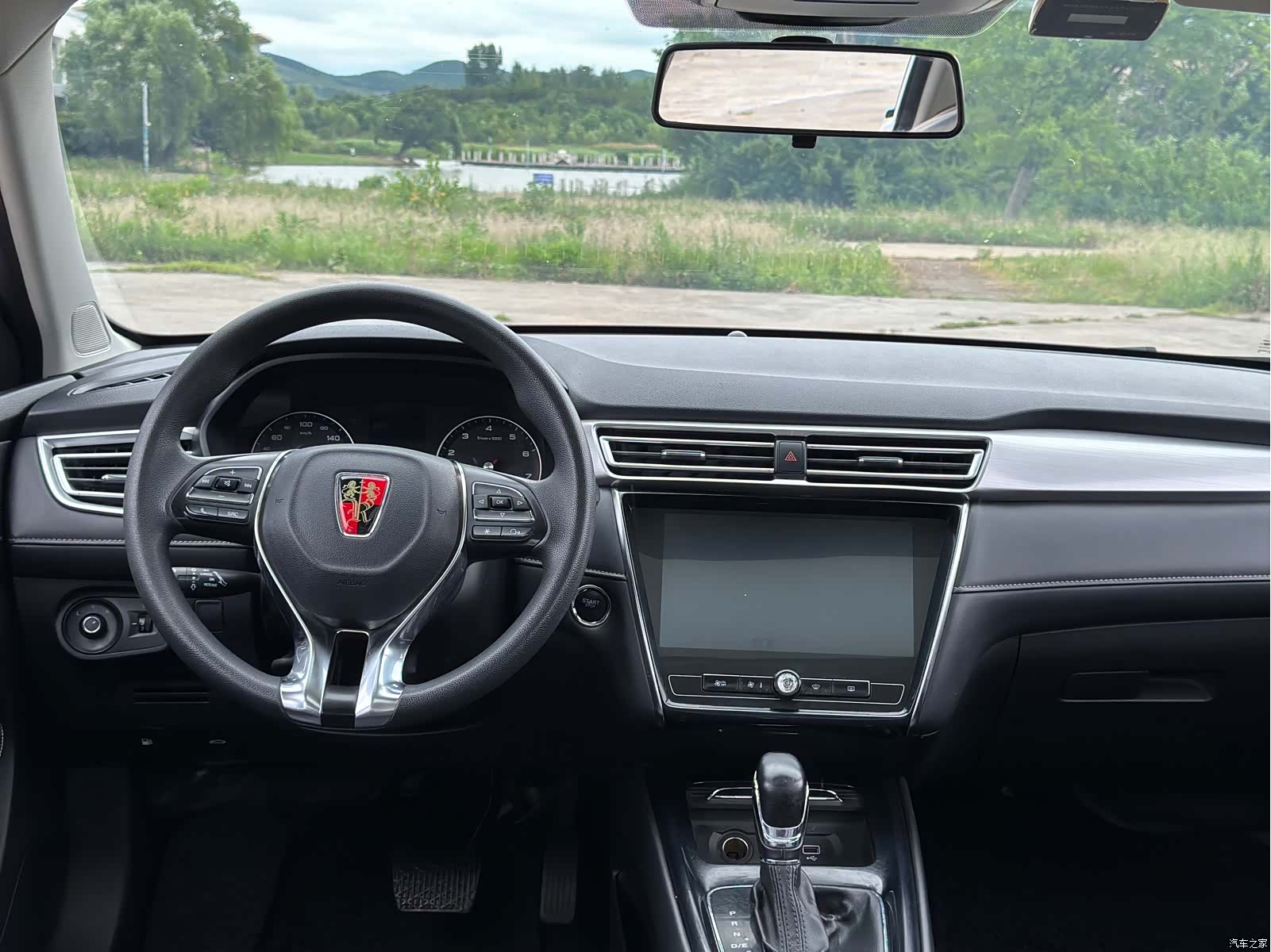 Roewe i5, 2019 16