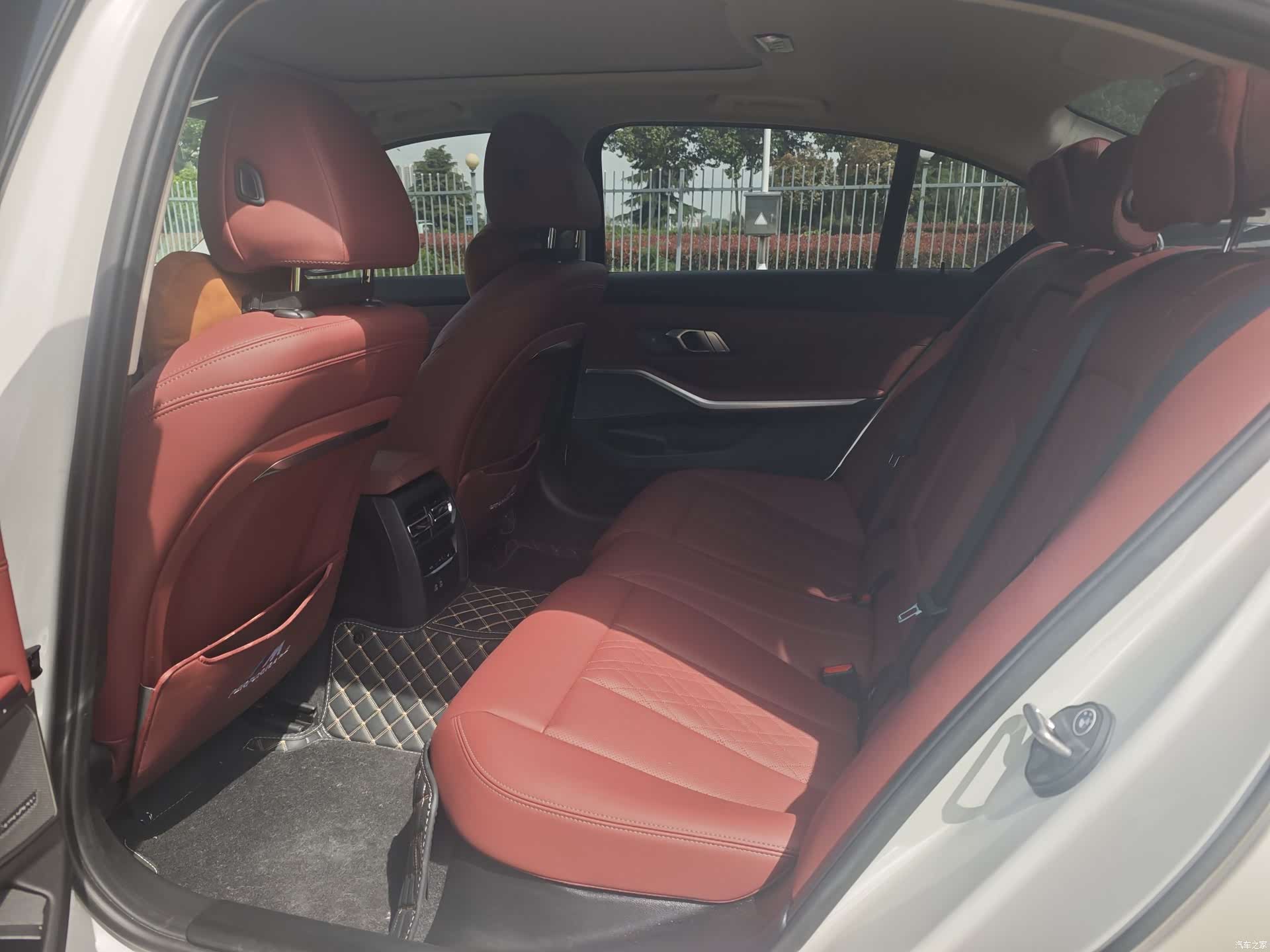 BMW 3 Series, 2025 18
