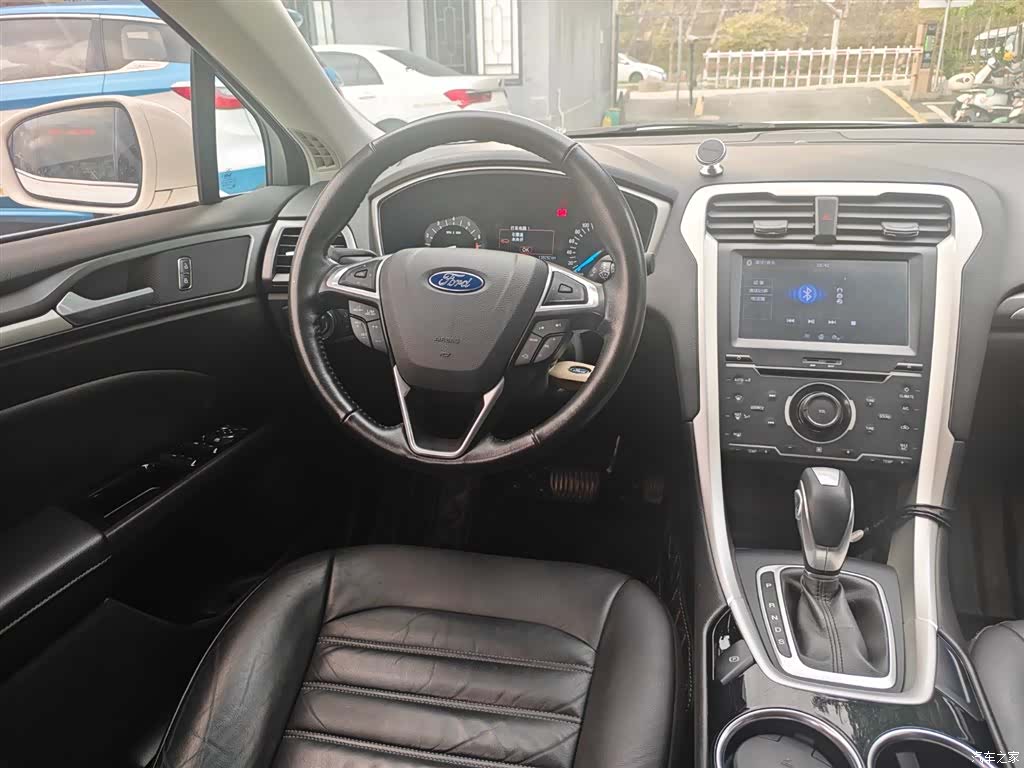 Ford Mondeo, 2013 9