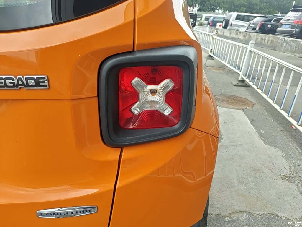 Jeep Renegade, 2019 8