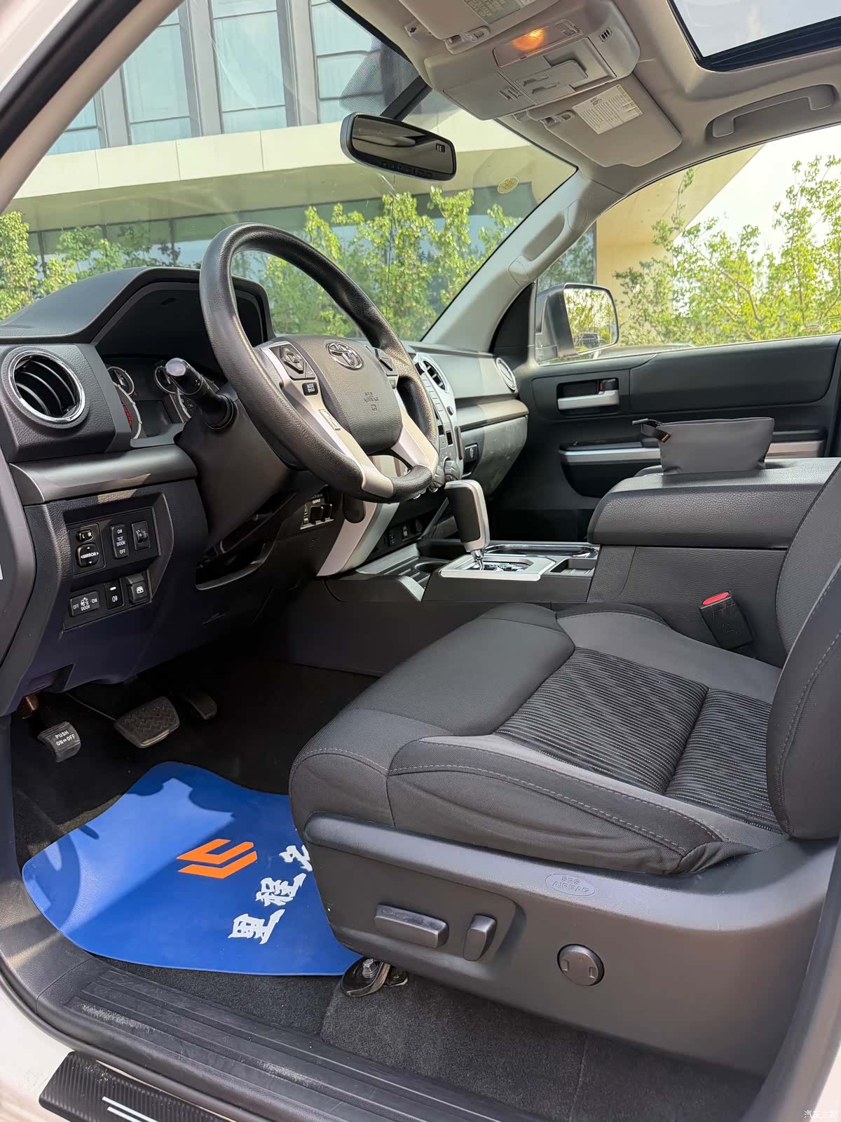 Toyota Tundra, 2017 10