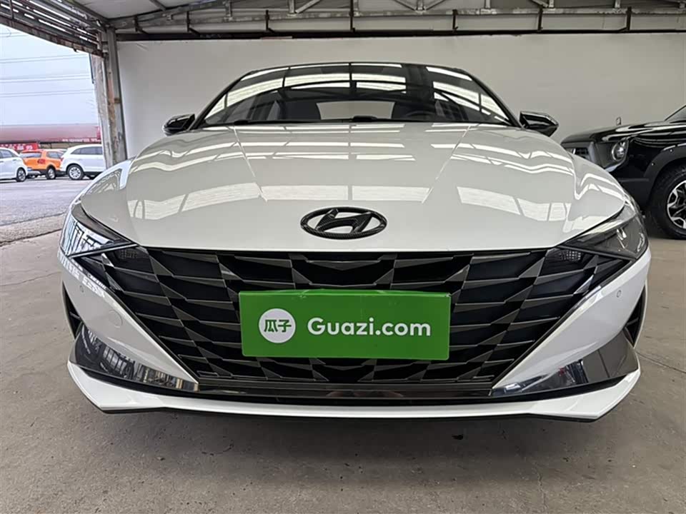 Hyundai Elantra Hyundai Elantra