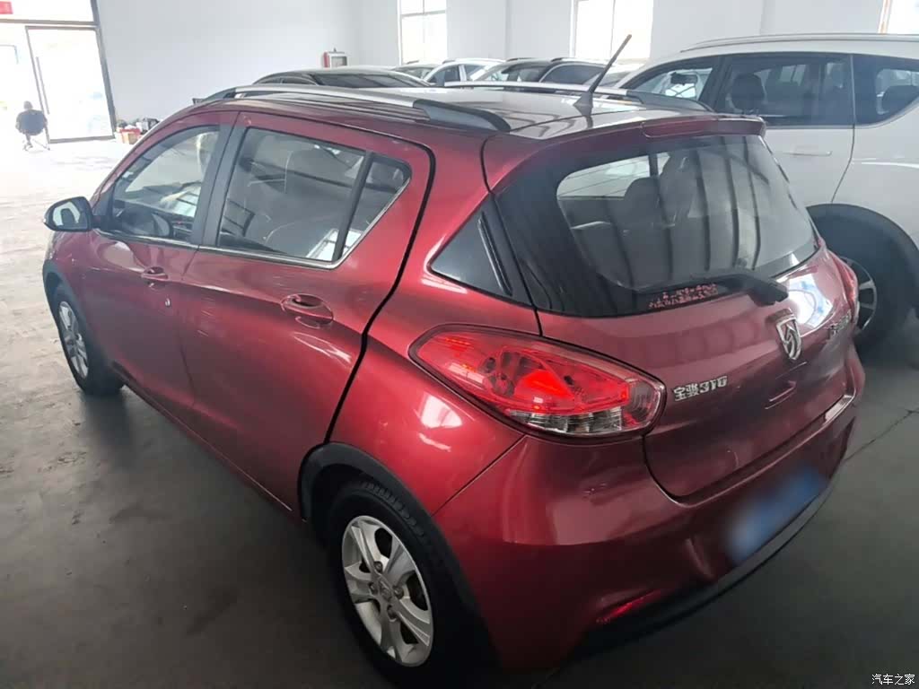 Wuling 310, 2016 все фото