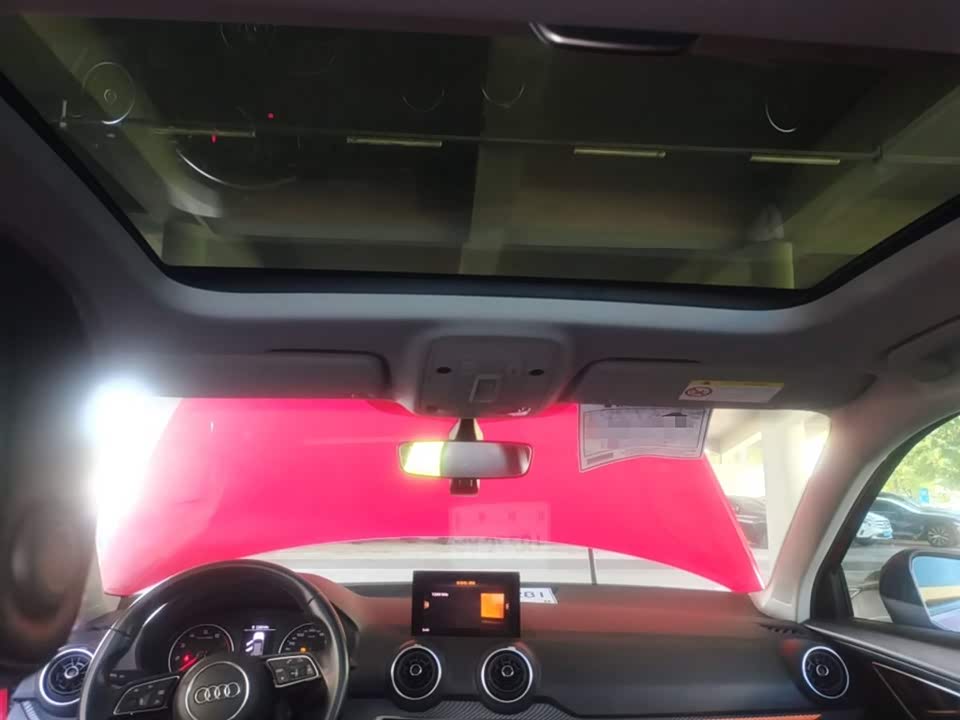 Audi Q2L