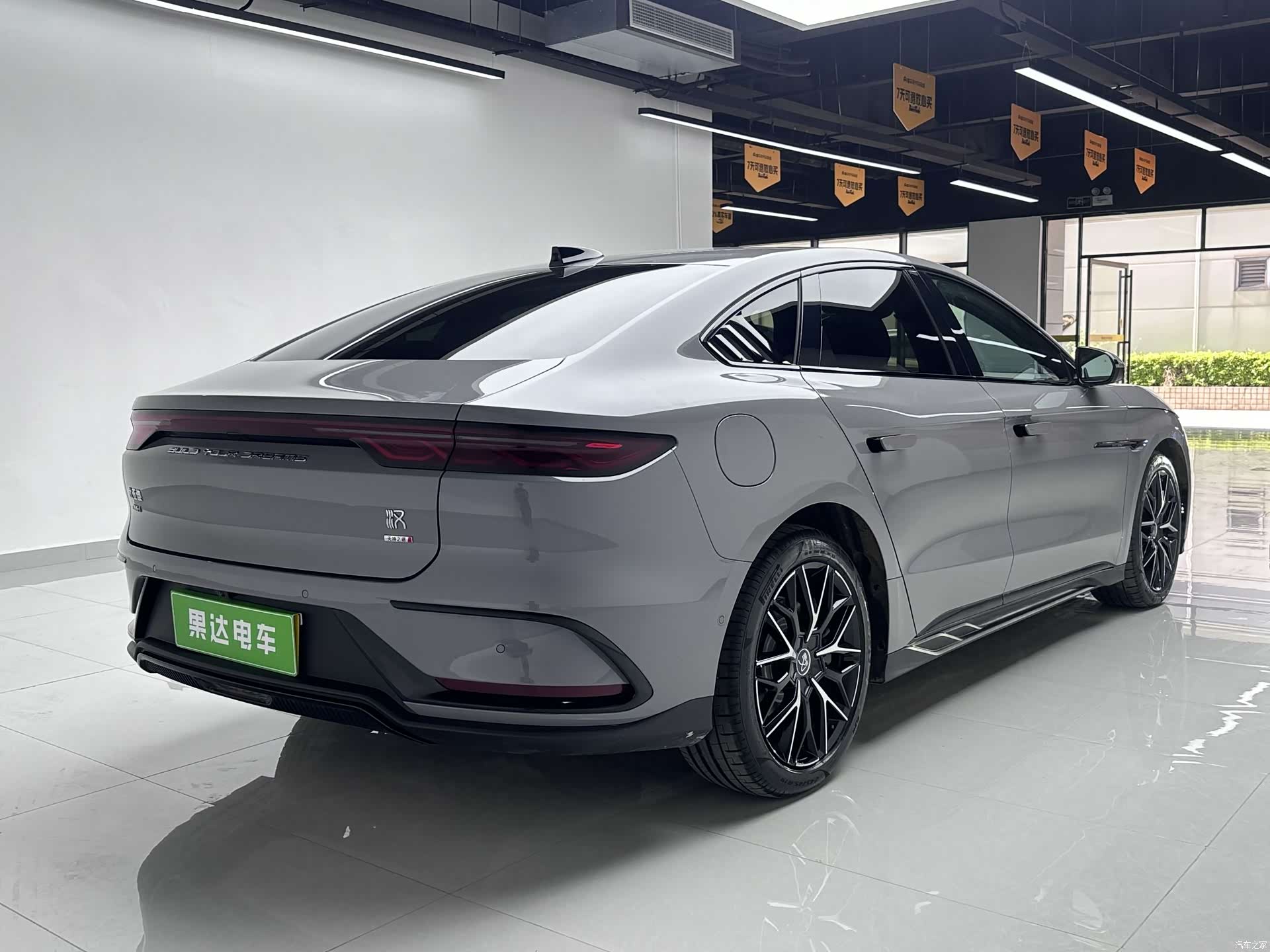 BYD Han, 2025 все фото