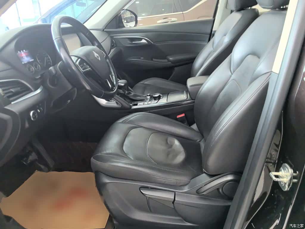 Borgward BX7, 2017 11