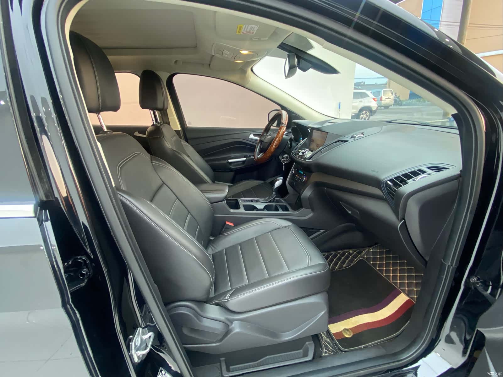 Ford Kuga, 2018 9
