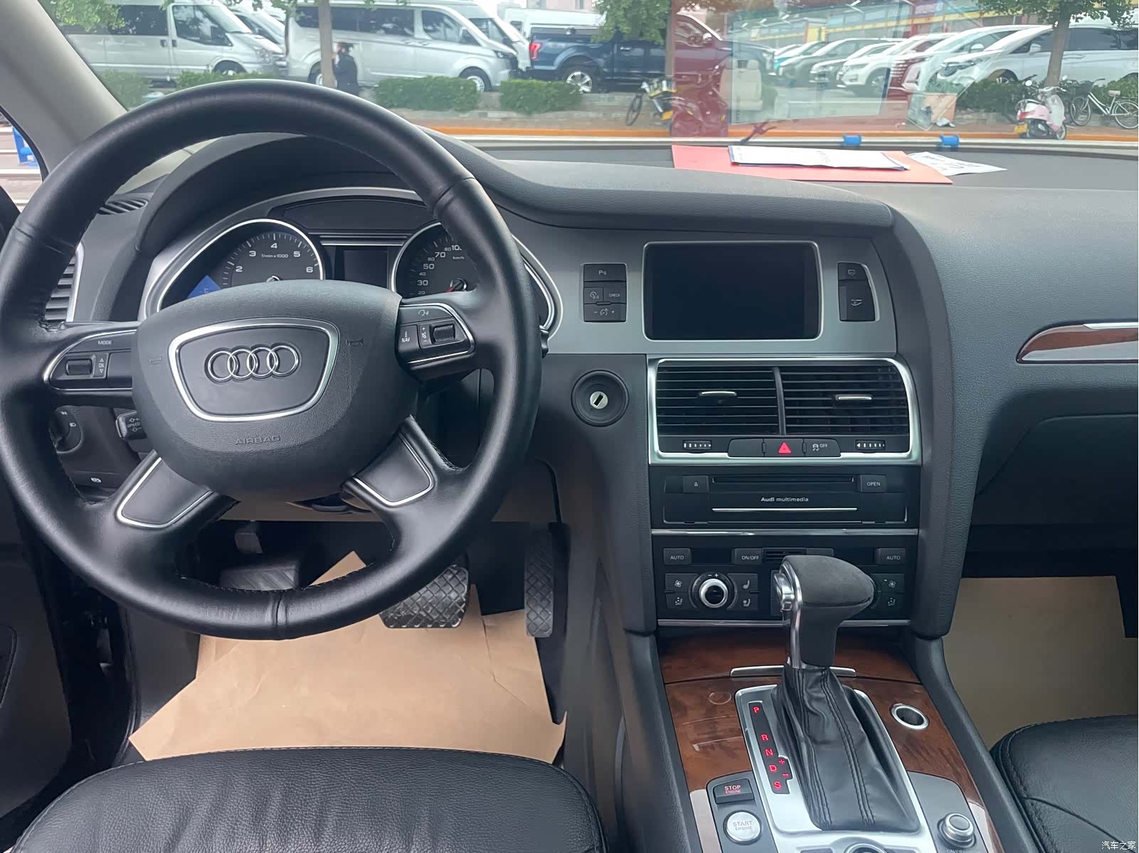Audi Q7, 2013 9