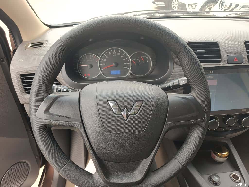 Wuling Hongguang, 2018 11