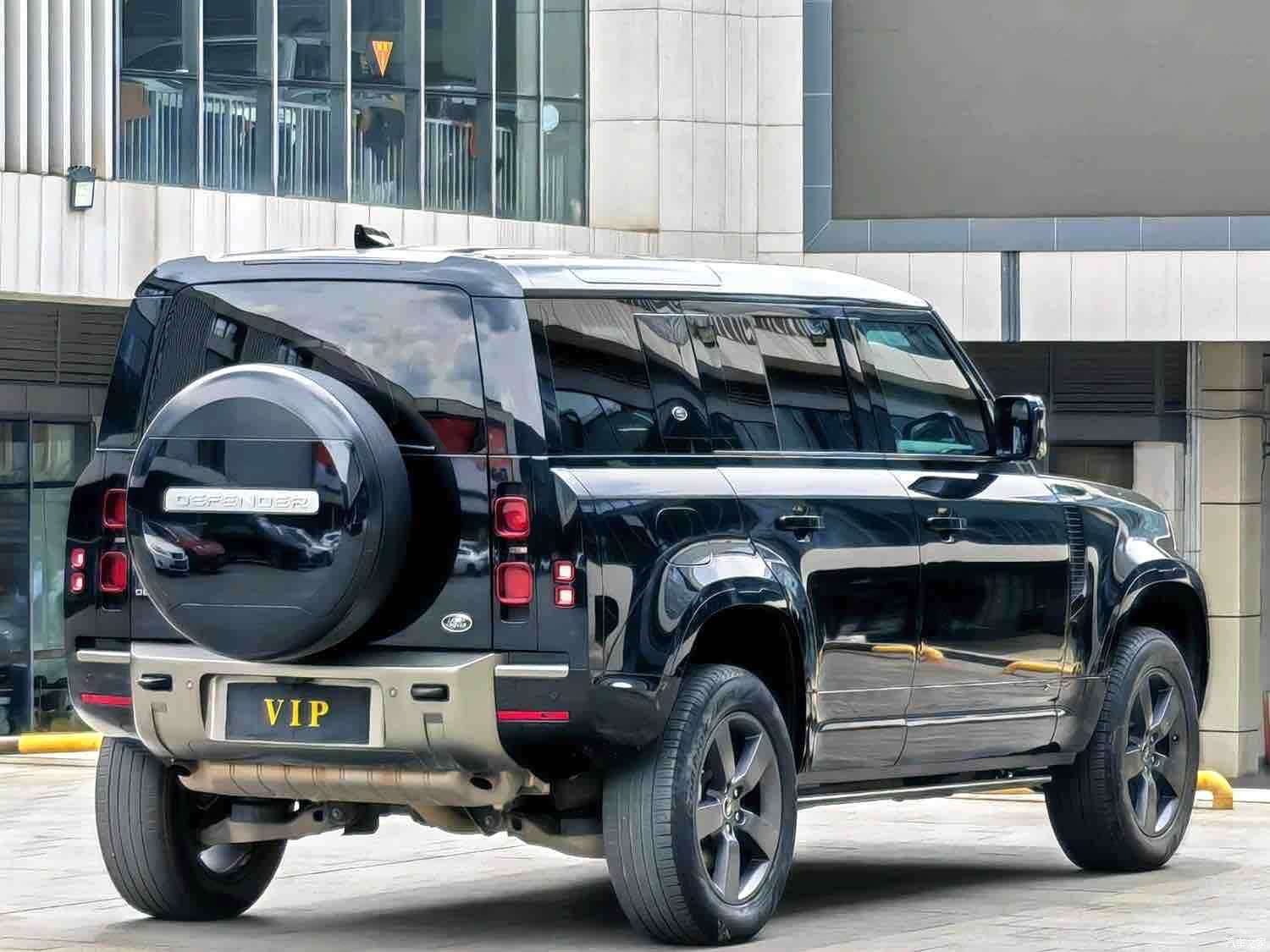 Land Rover Defender, 2023 9