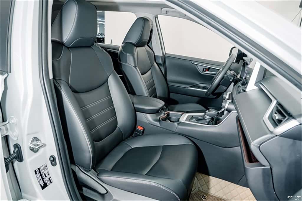 Toyota RAV4, 2020 19
