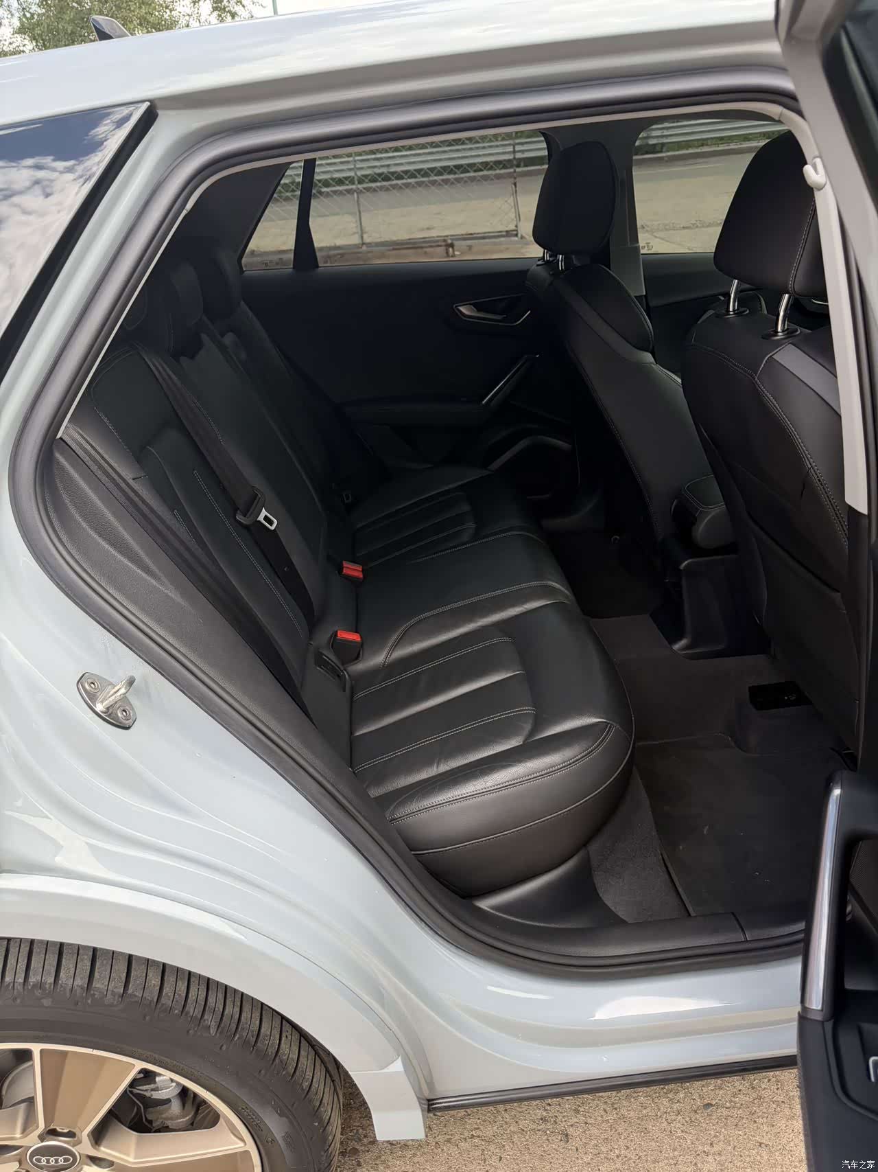 Audi Q2L, 2022 11