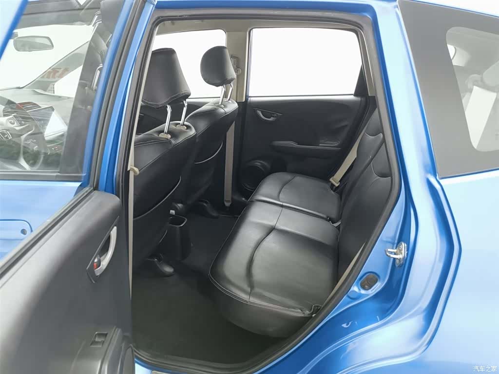 Honda Fit, 2013 15