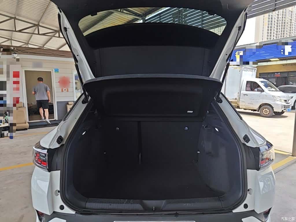 Volkswagen ID.4, 2023 19