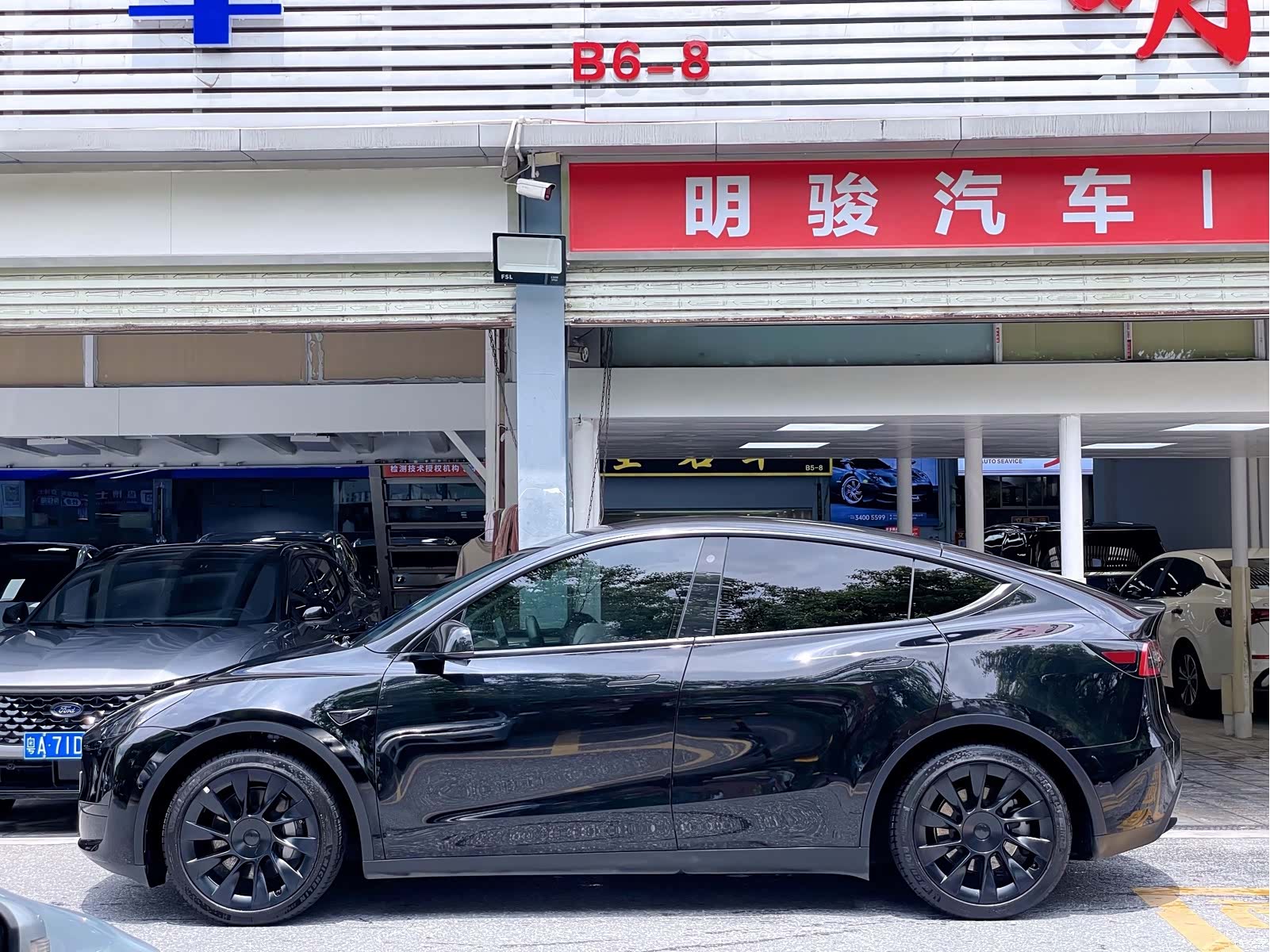 Tesla Model Y, 2022 3