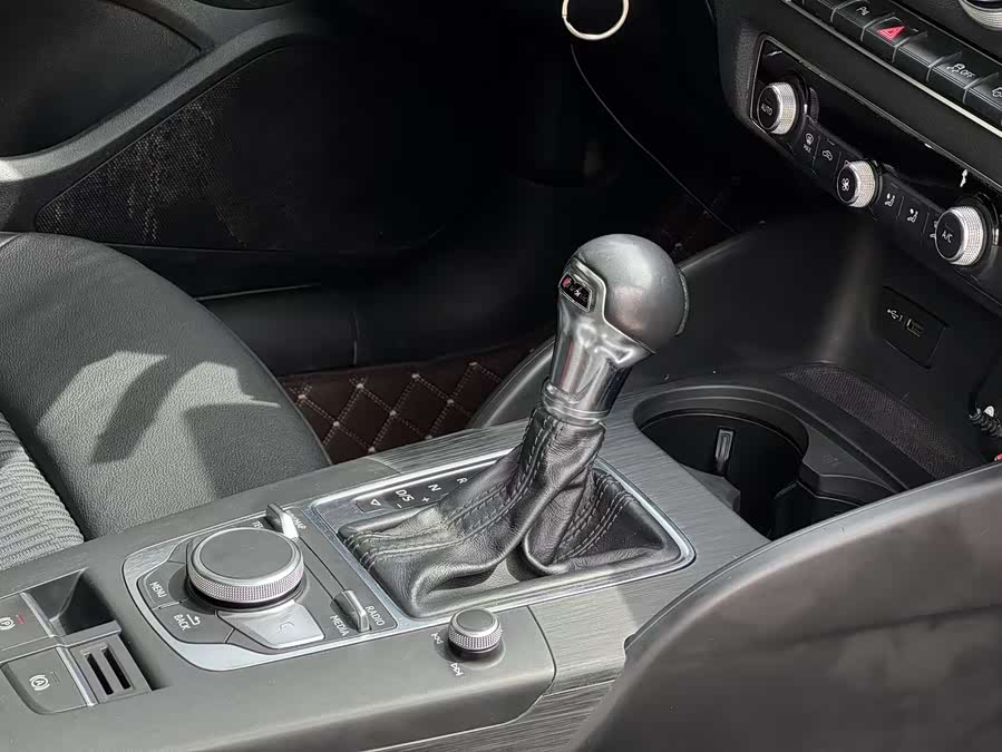 Audi A3 2019, фото 13