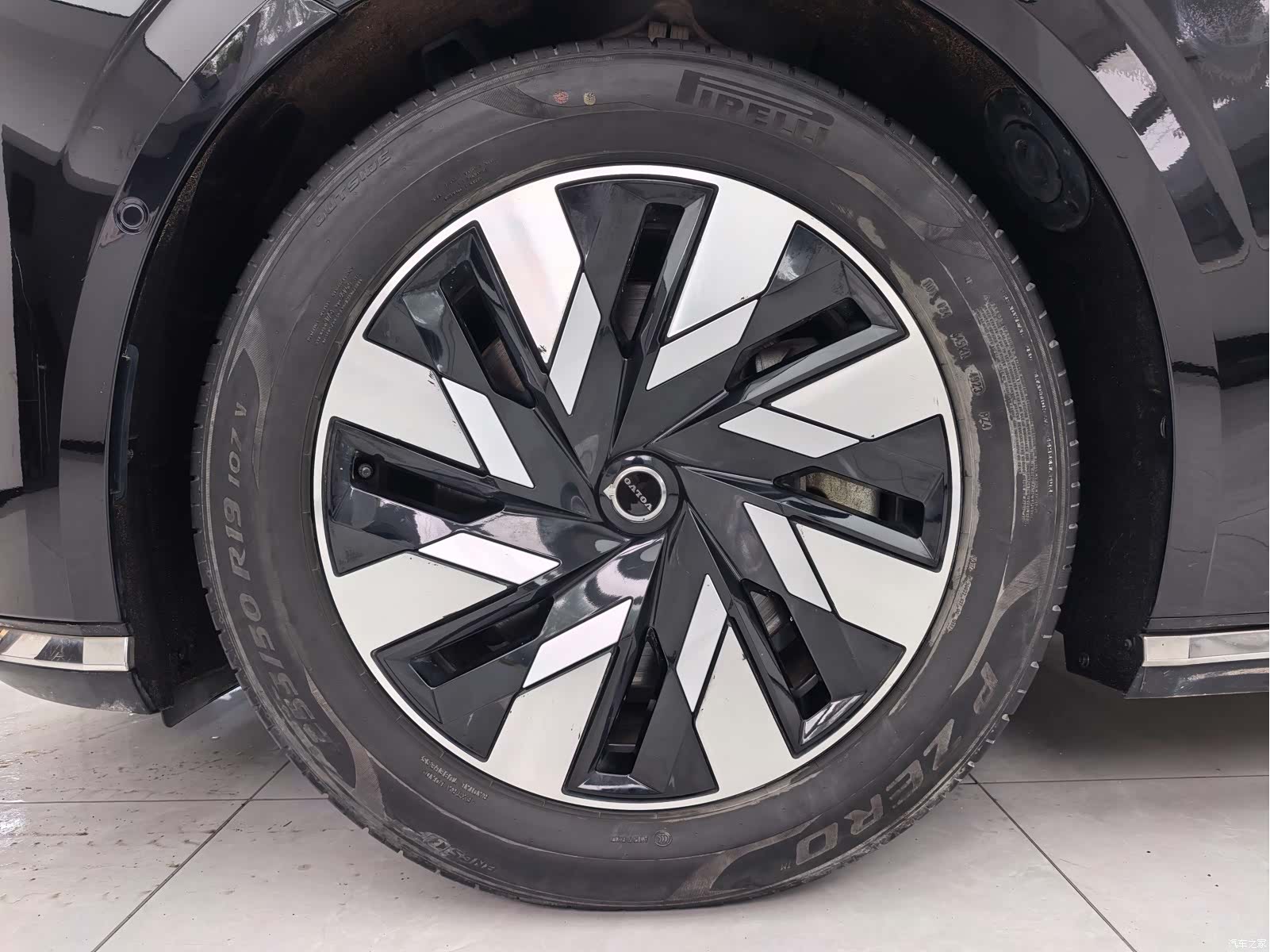 Volvo EM90, 2024 8