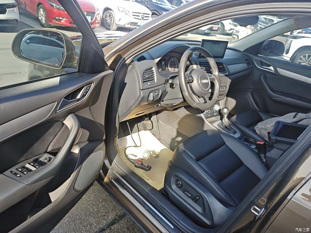 Audi Q3, 2015 12