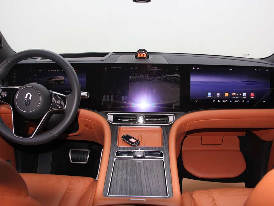 AITO Ask the world M9