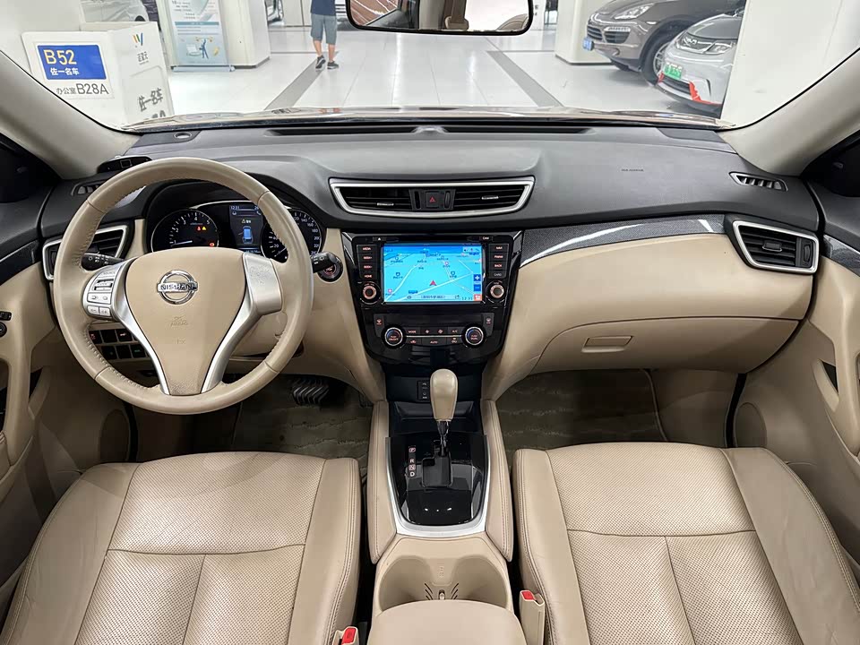 Nissan Qijun