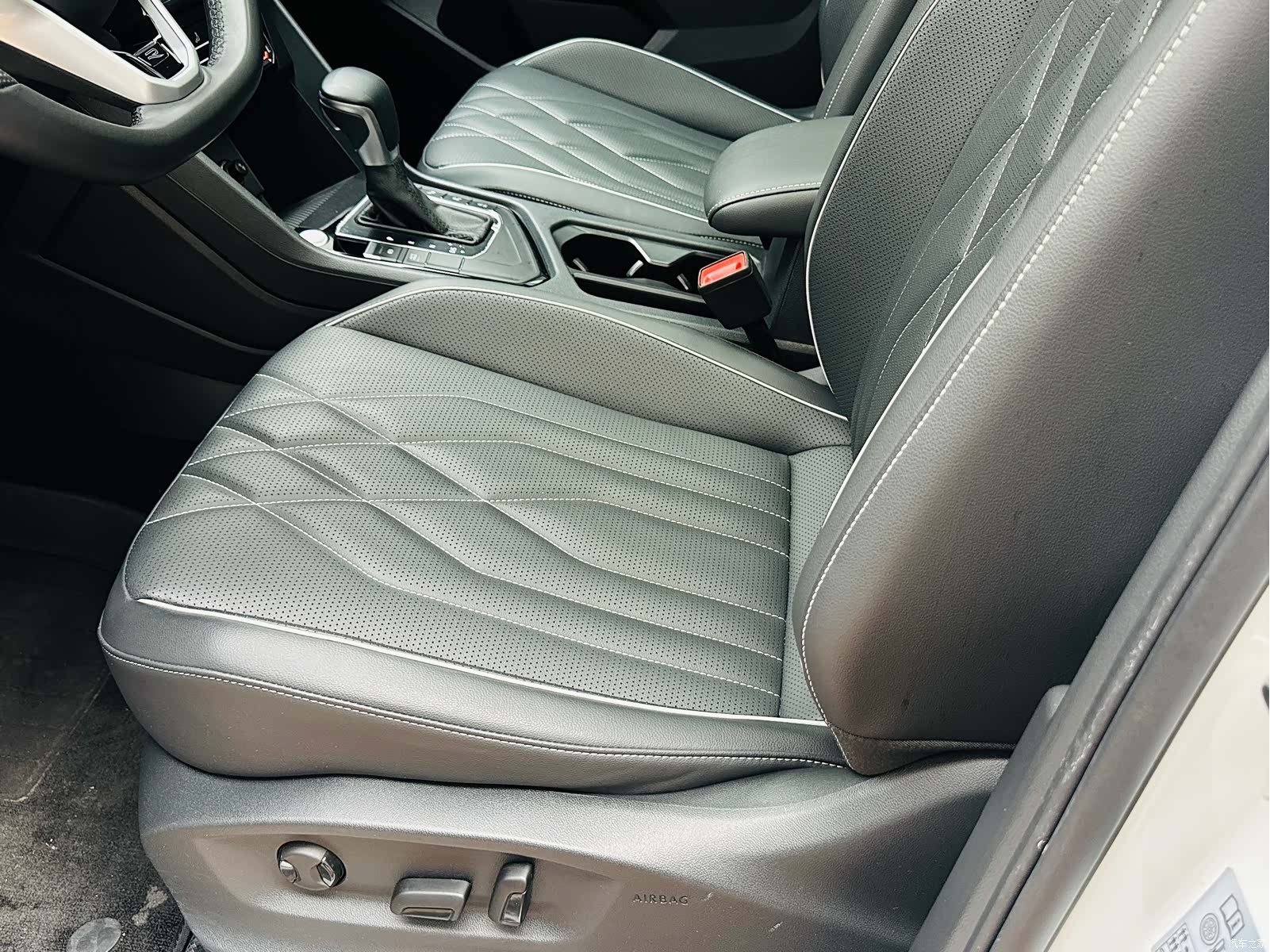 Volkswagen Tiguan L, 2023 13