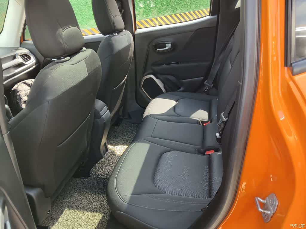 Jeep Renegade, 2017 13