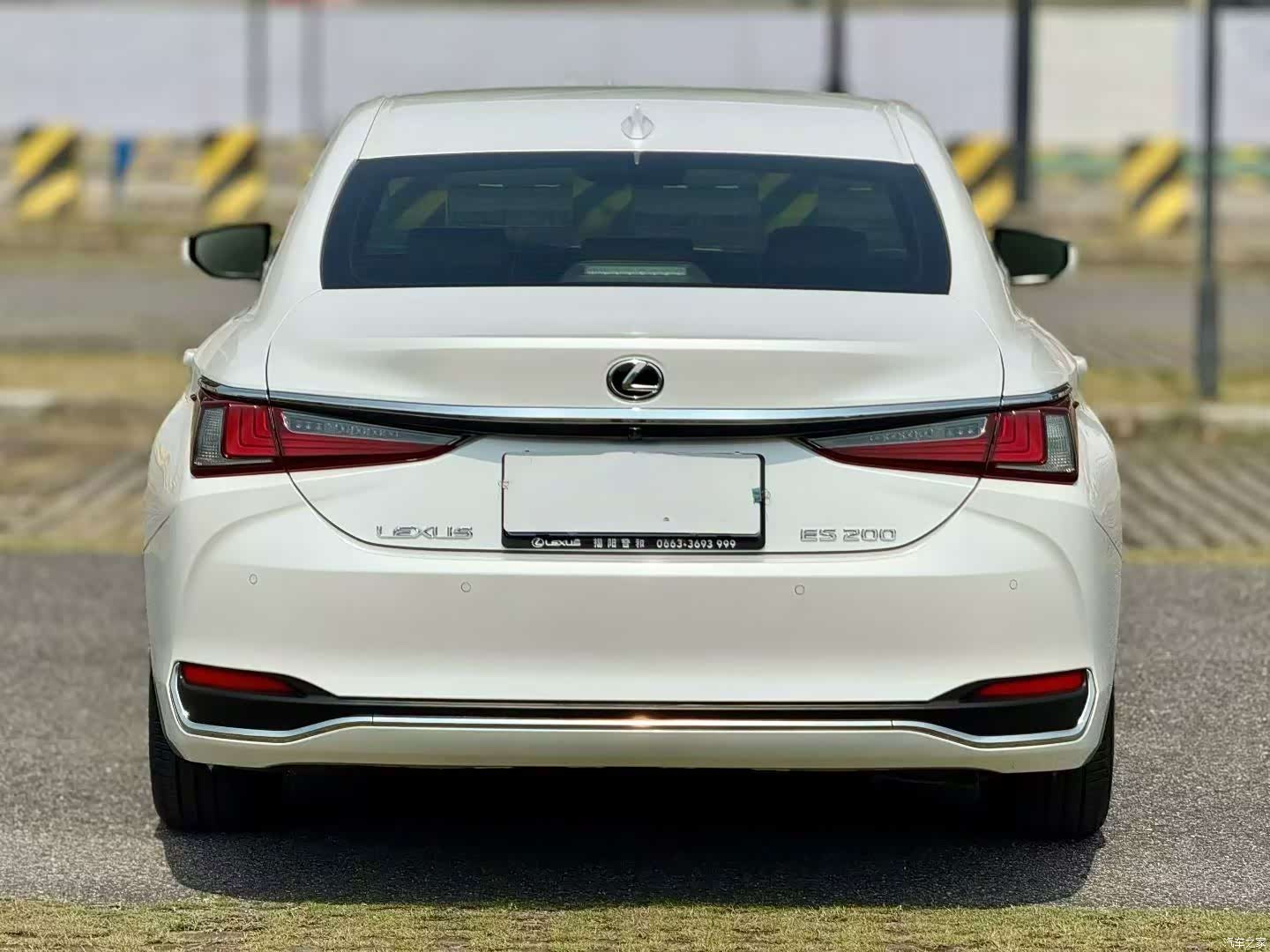 Lexus ES, 2018 8