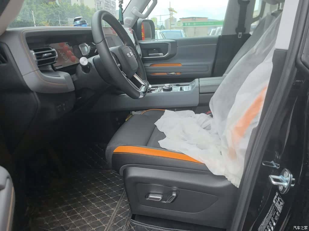 BAIC BJ40, 2025 15