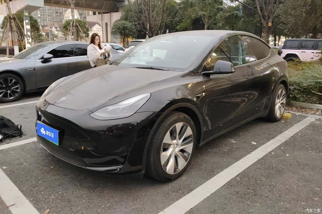 Tesla Model Y, 2022 1