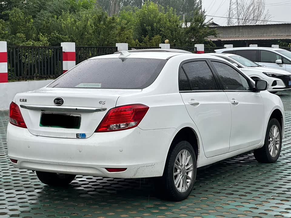 BYD e5 BYD e5