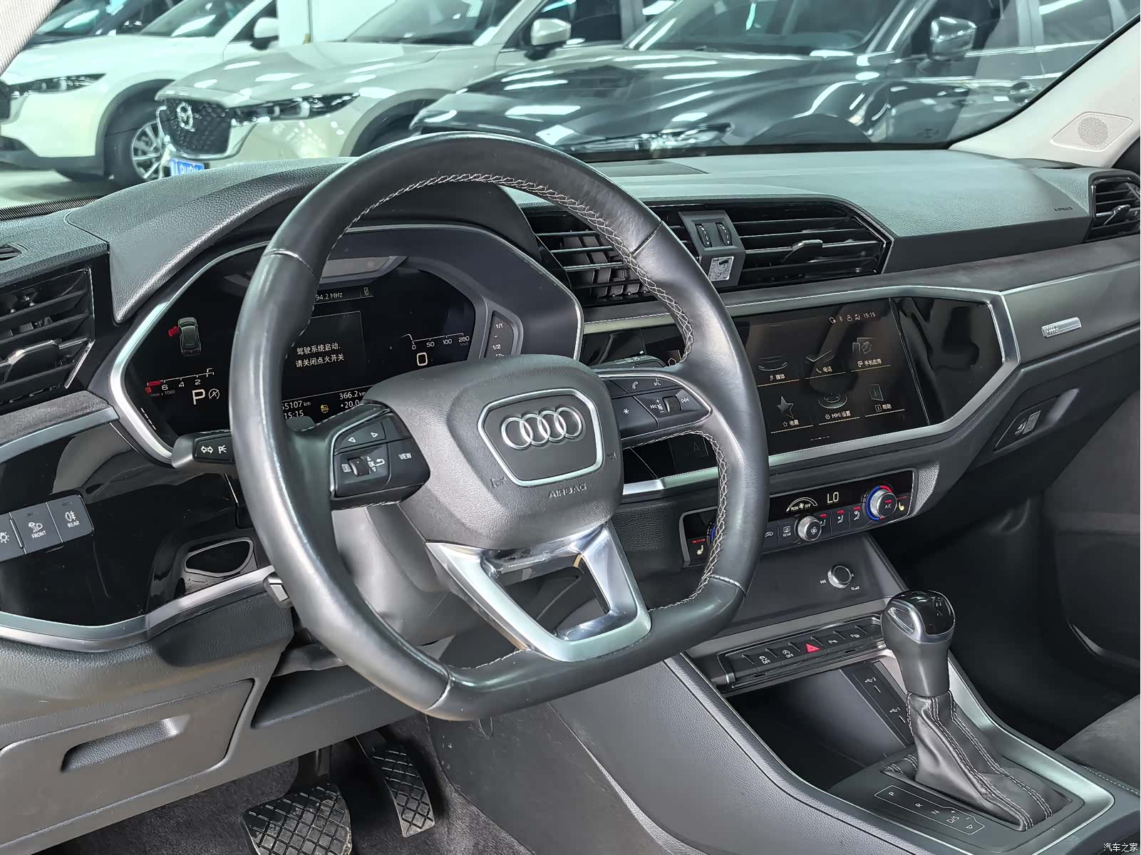 Audi Q3, 2023 11