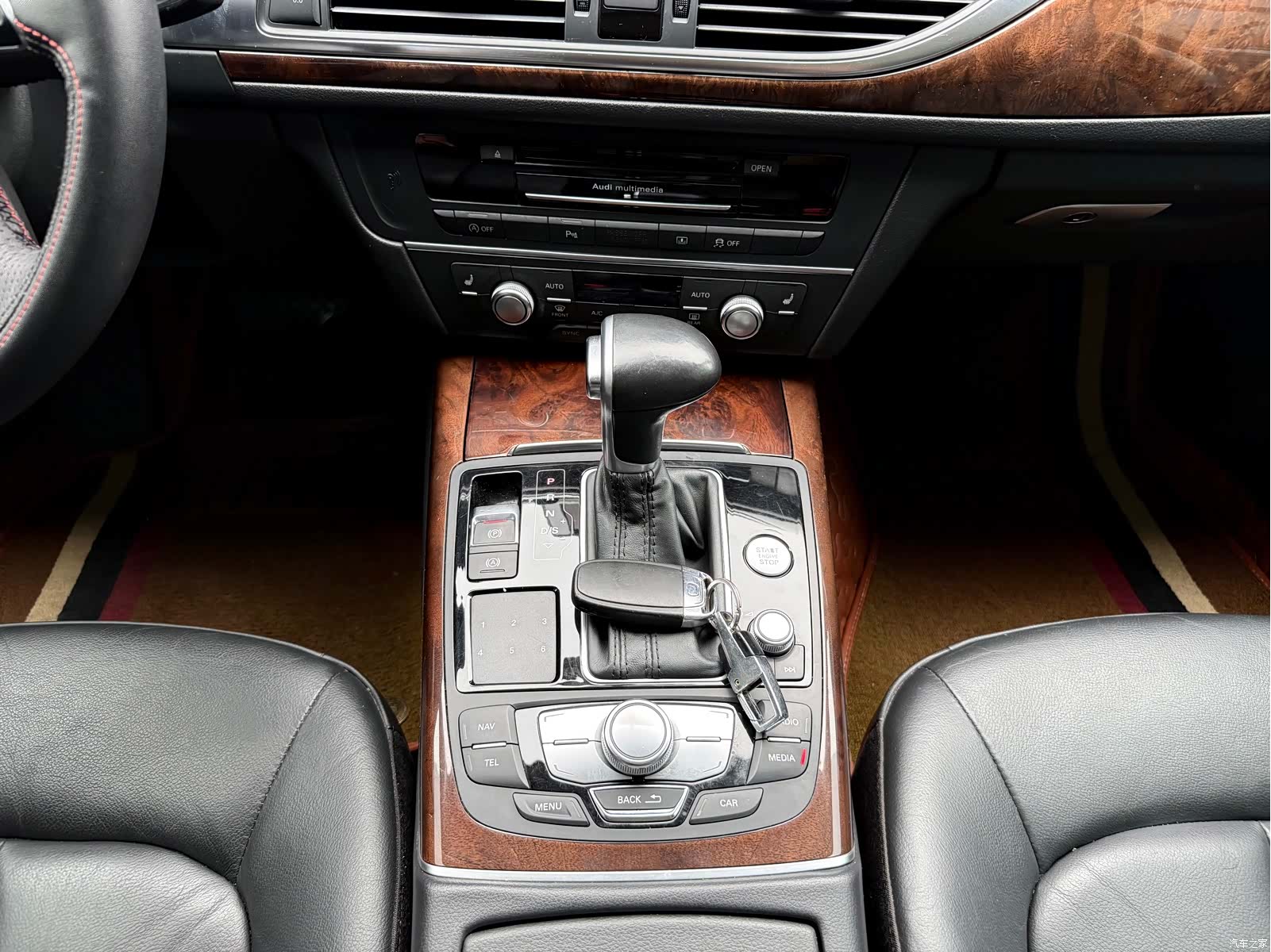 Audi A6L, 2015 14