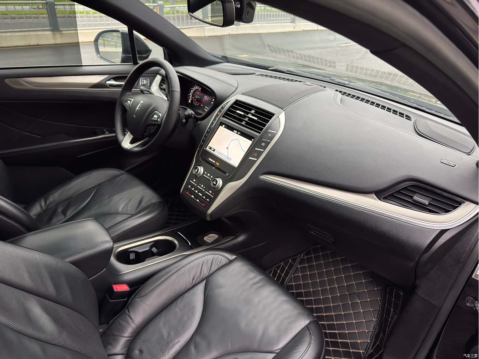 Lincoln MKC, 2018 8