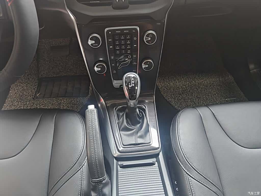 Volvo V40, 2017 14
