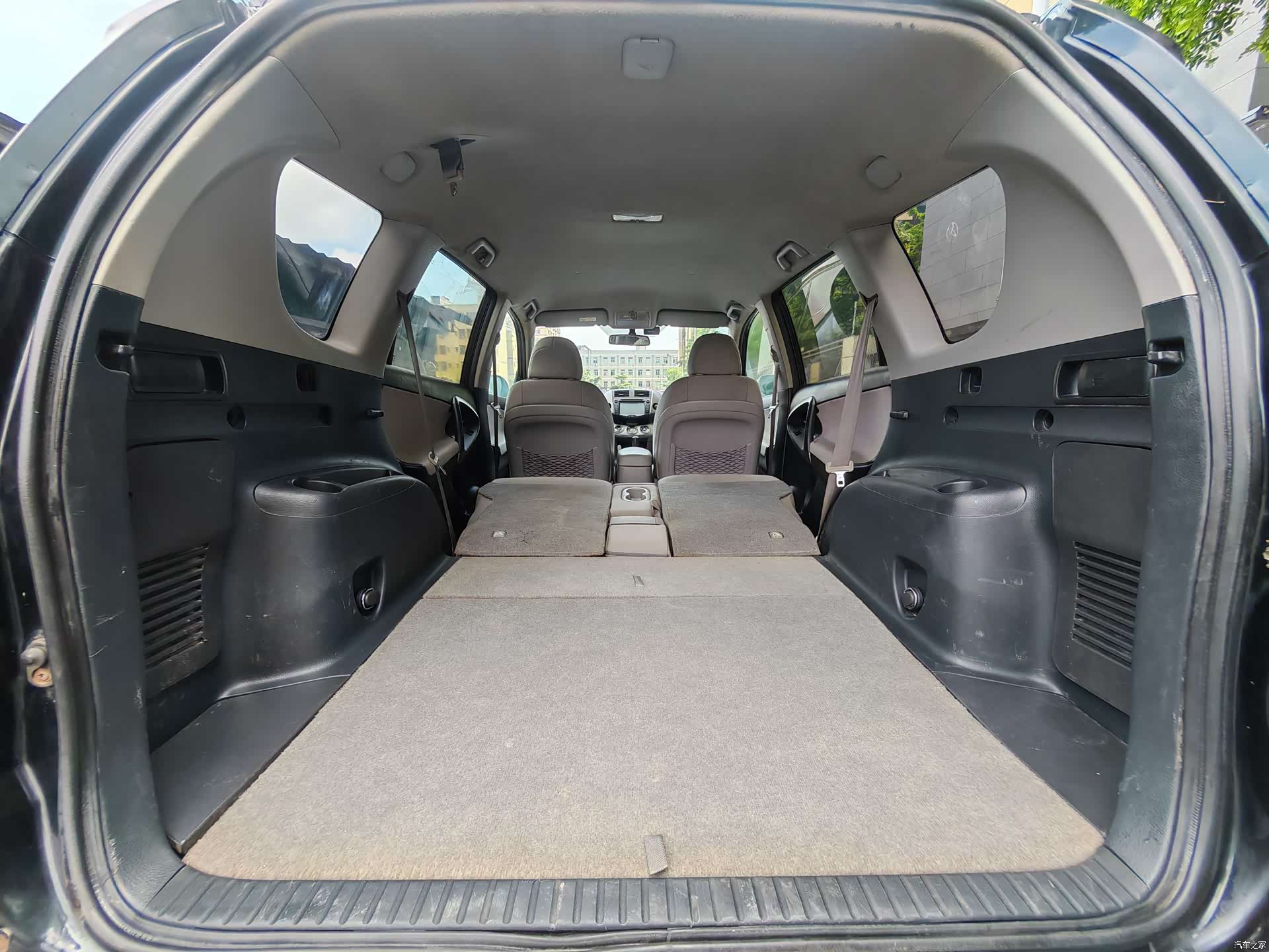 Toyota RAV4, 2011 20