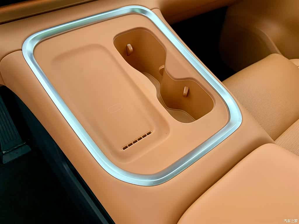 Leapmotor C16, 2025 20