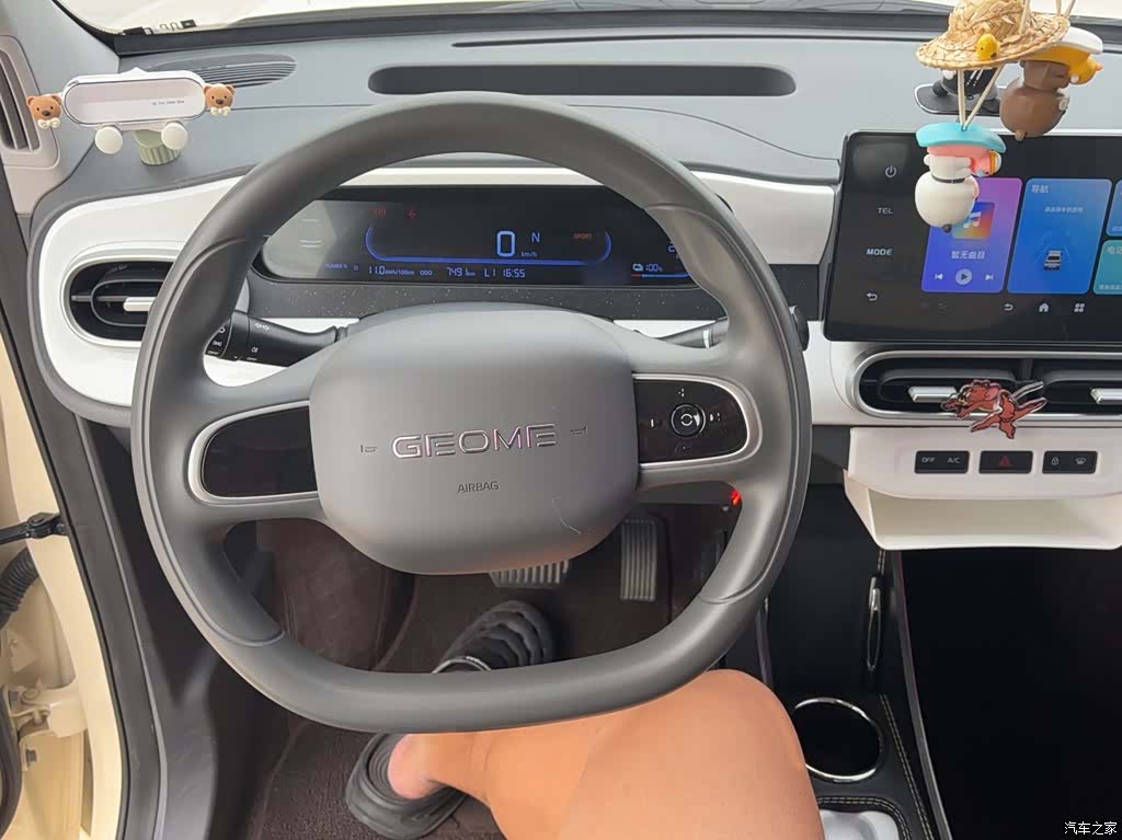Geely Panda, 2025 6